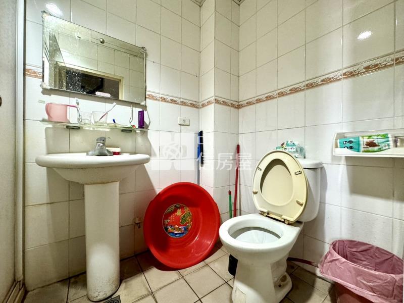 台中國際機場震後孝親美透天房屋室內格局與周邊環境