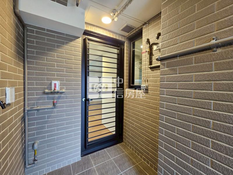 國泰美禾三房雙車朝南景觀角間露台戶房屋室內格局與周邊環境