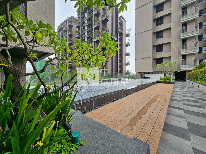 國泰美禾三房雙車朝南景觀角間露台戶房屋室內格局與周邊環境