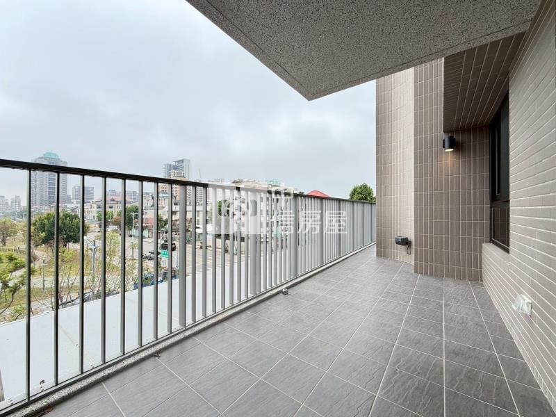 國泰美禾三房雙車朝南景觀角間露台戶房屋室內格局與周邊環境