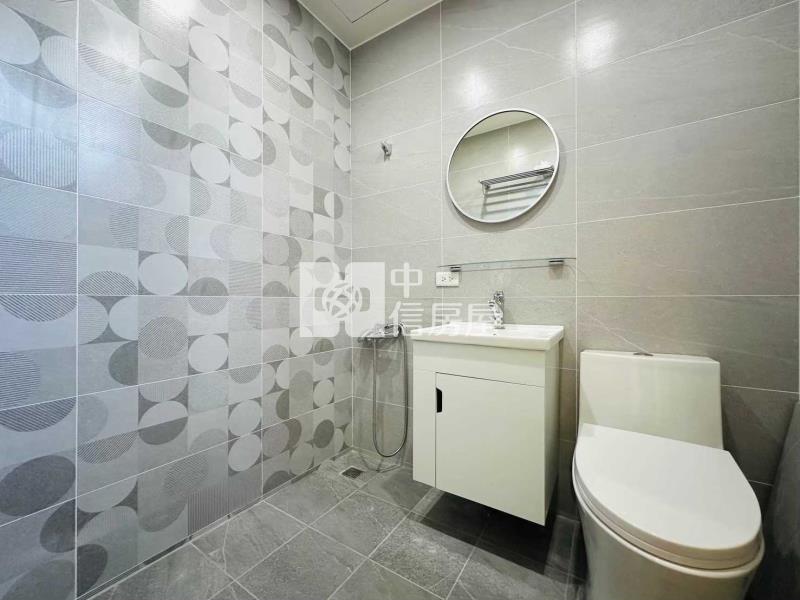 榮民路 全新整理美三房房屋室內格局與周邊環境