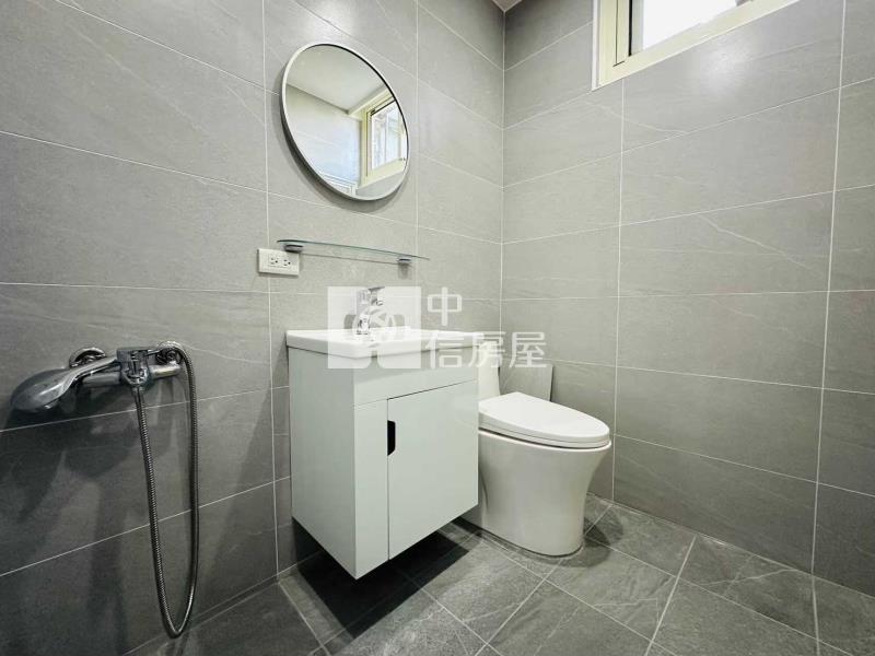 榮民路 全新整理美三房房屋室內格局與周邊環境