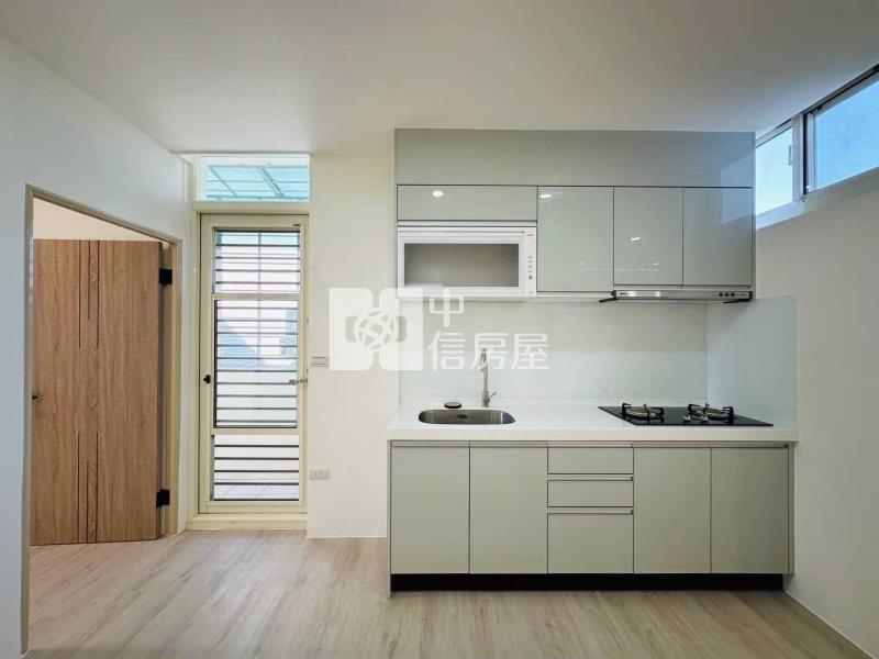 榮民路 全新整理美三房房屋室內格局與周邊環境