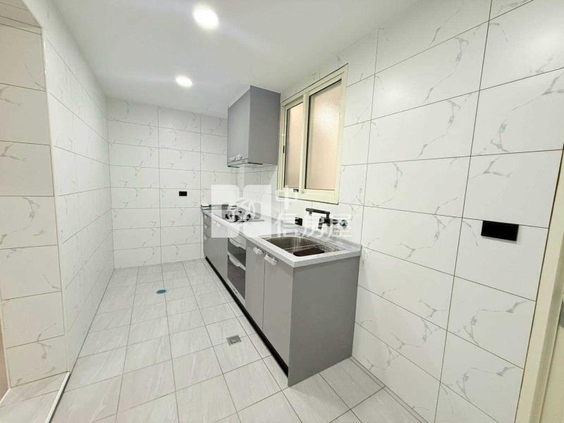 楊梅上湖國小前院停車透天房屋室內格局與周邊環境