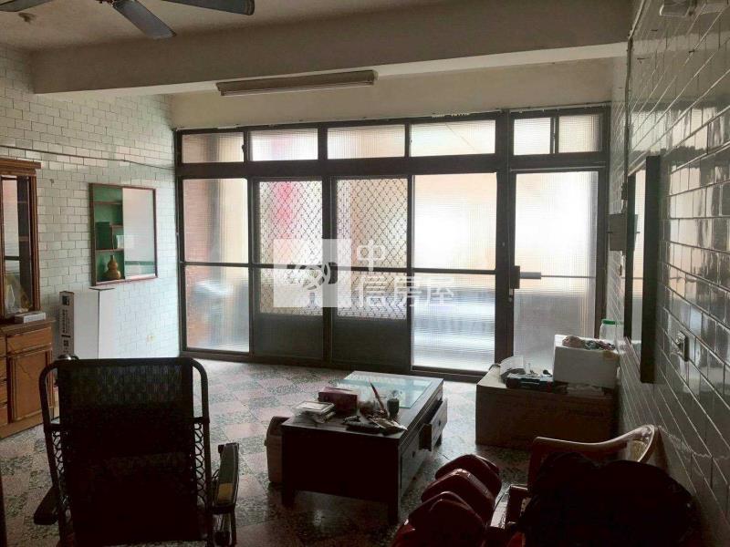 新明市場大地坪透天金店面房屋室內格局與周邊環境