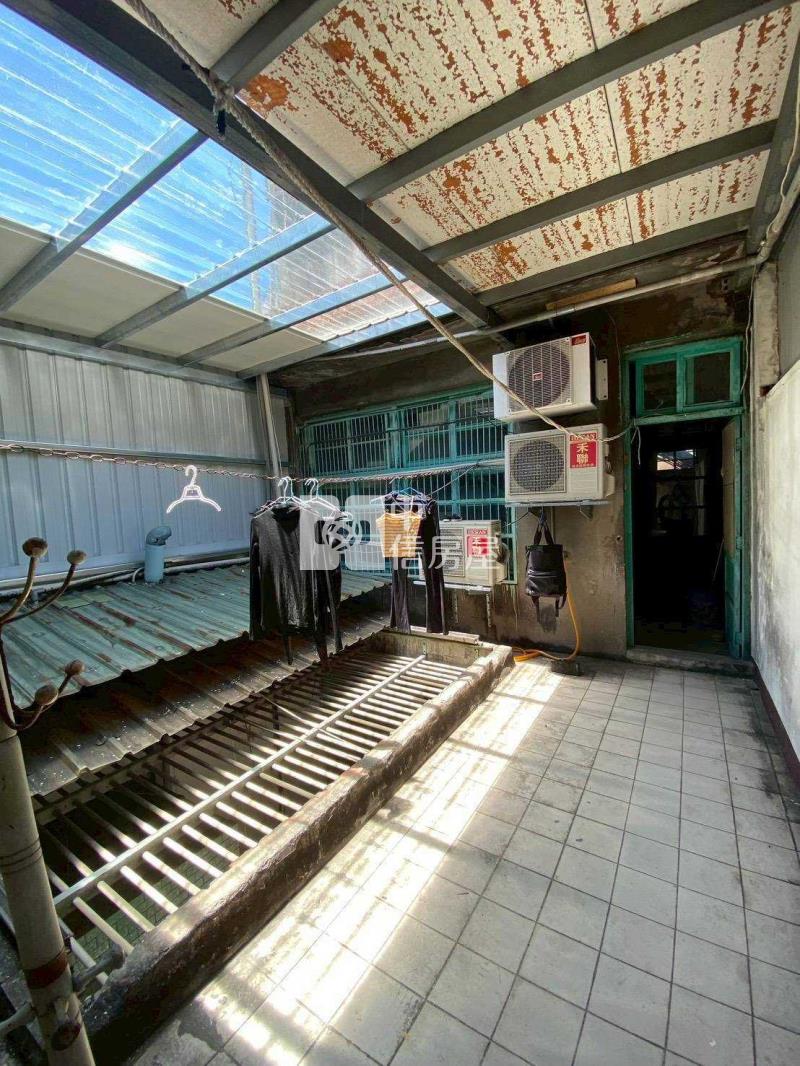 新明市場大地坪透天金店面房屋室內格局與周邊環境