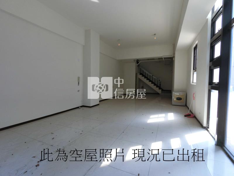 內壢三角窗收租金店面房屋室內格局與周邊環境