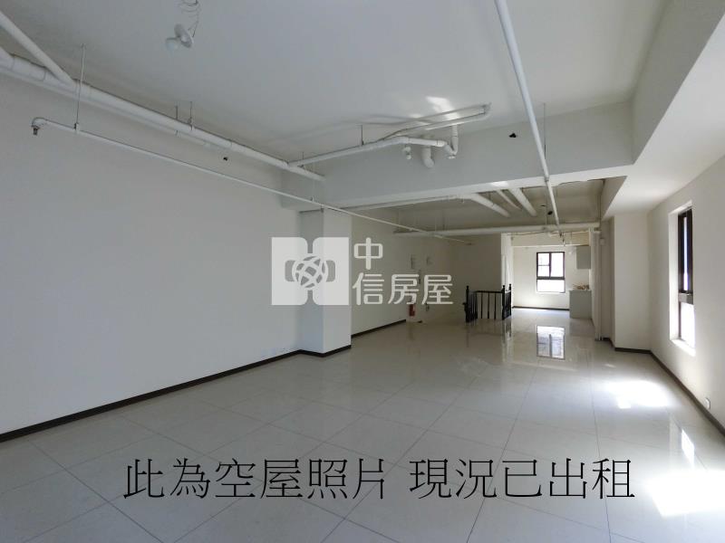 內壢三角窗收租金店面房屋室內格局與周邊環境