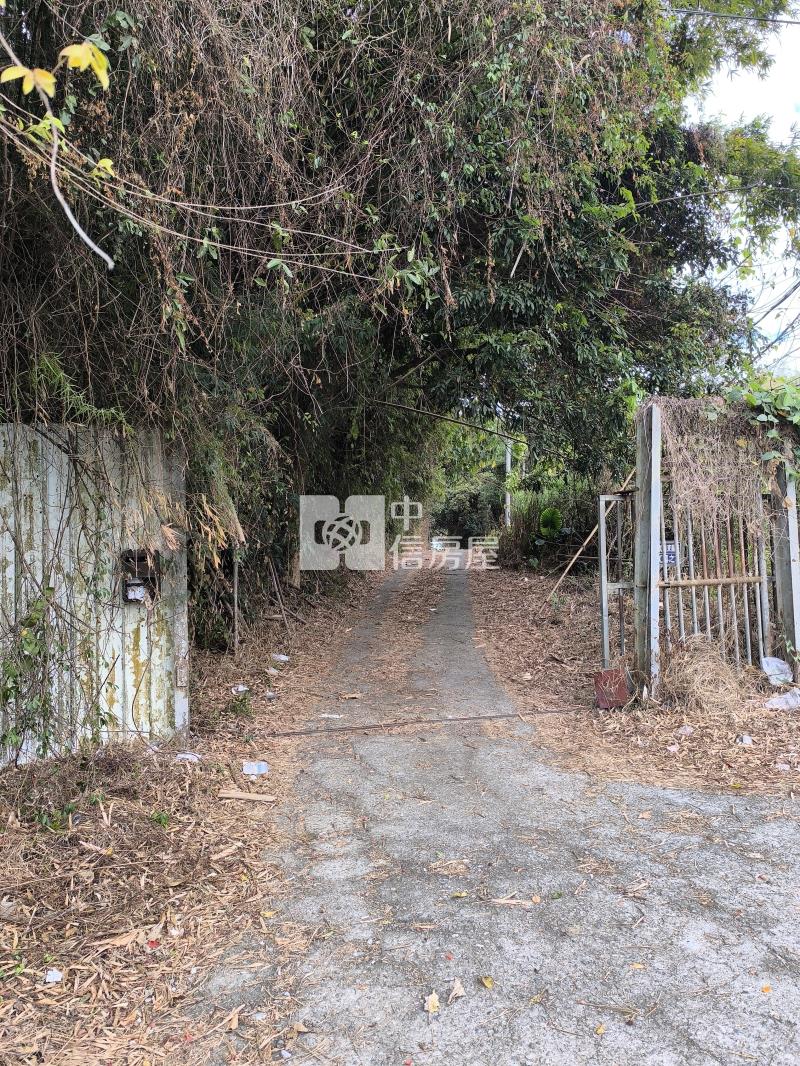 東勢區石圍墻山坡地房屋室內格局與周邊環境