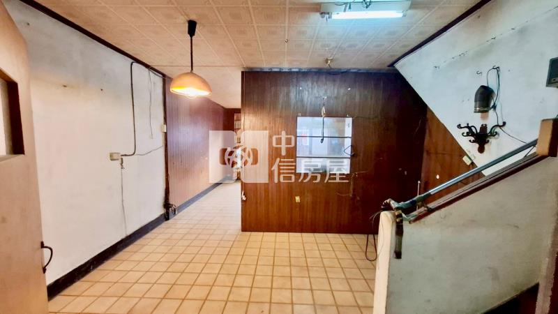 草屯甜甜低總價活路透天房屋室內格局與周邊環境