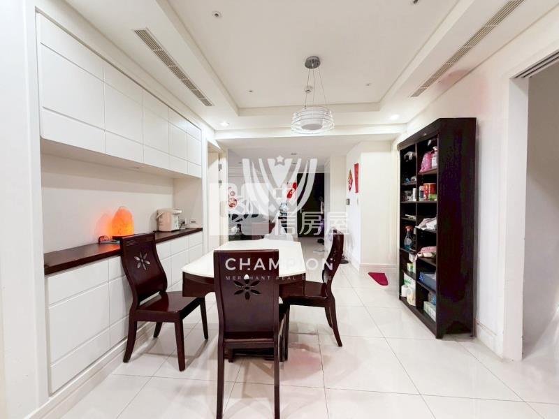 城上城朗闊四房+車位房屋室內格局與周邊環境