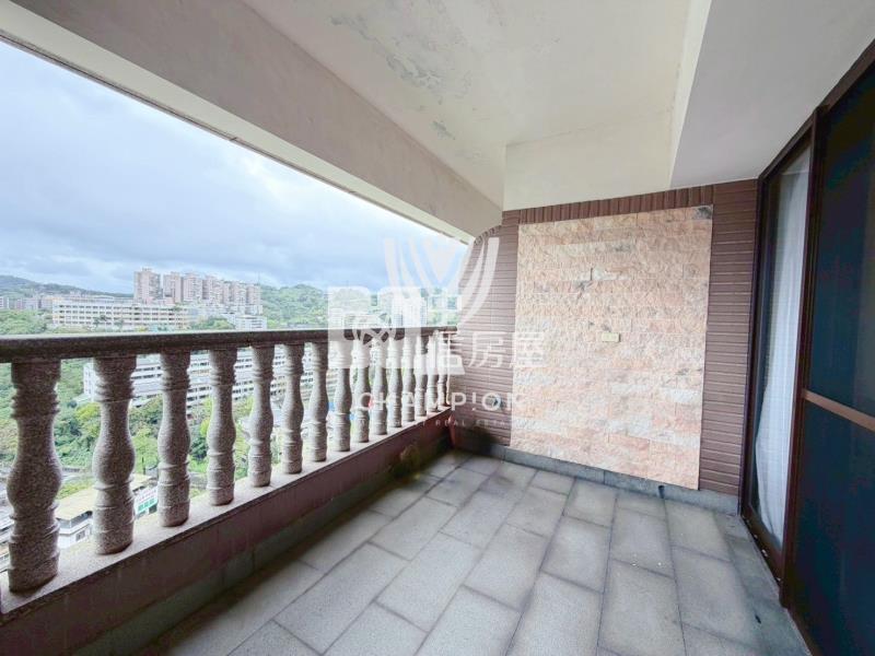 城上城朗闊四房+車位房屋室內格局與周邊環境