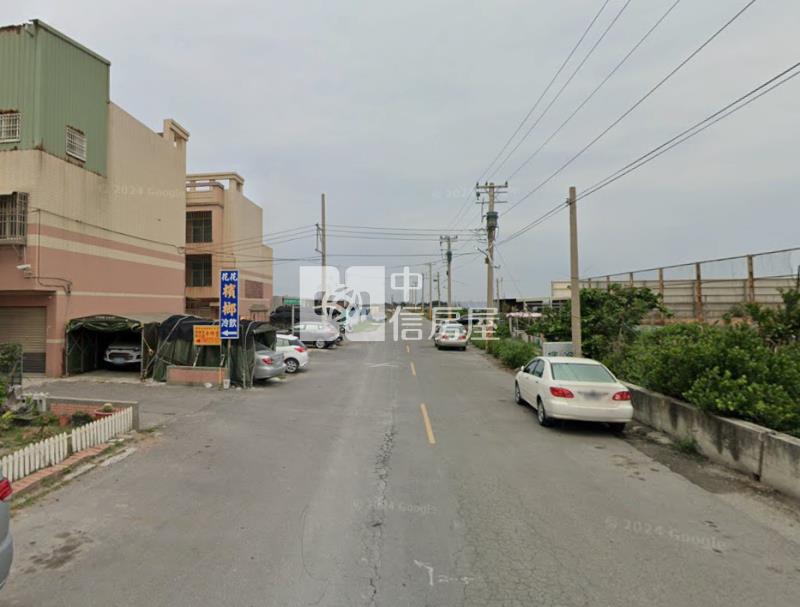 芳苑社區型邊間透天厝房屋室內格局與周邊環境