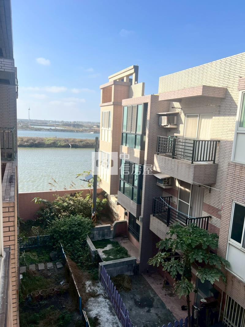 芳苑社區型邊間透天厝房屋室內格局與周邊環境