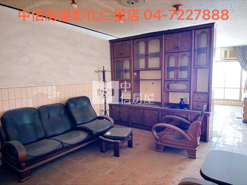 中山路星巴克旁店面房屋室內格局與周邊環境