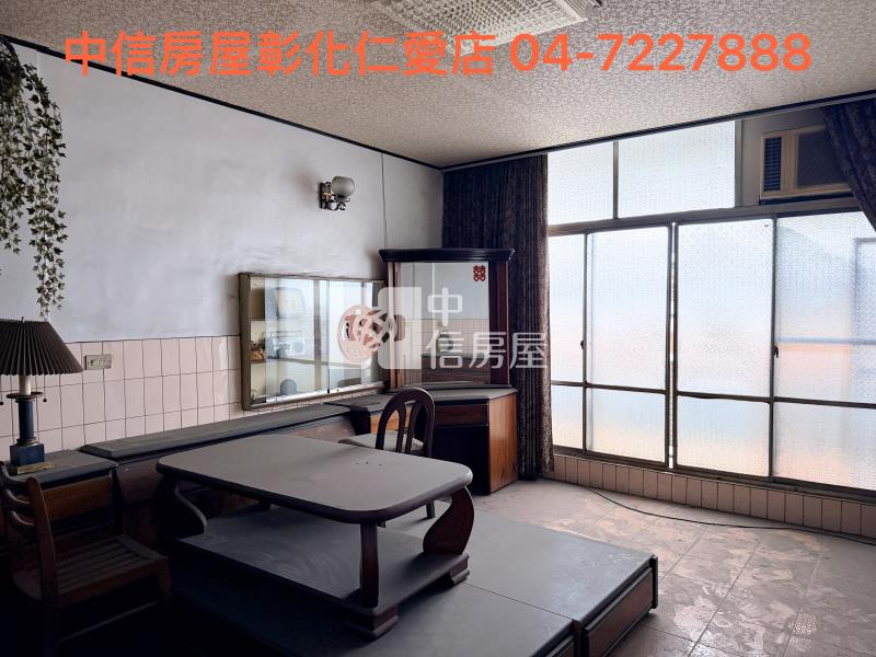 中山路星巴克旁店面房屋室內格局與周邊環境