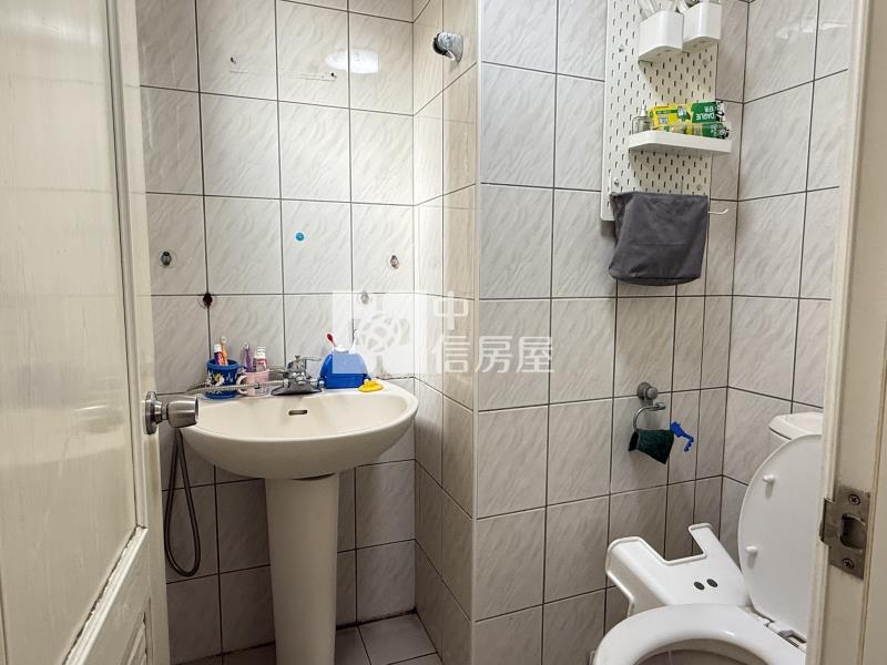 惠宇桂冠3房平車★中國醫學士商圈房屋室內格局與周邊環境