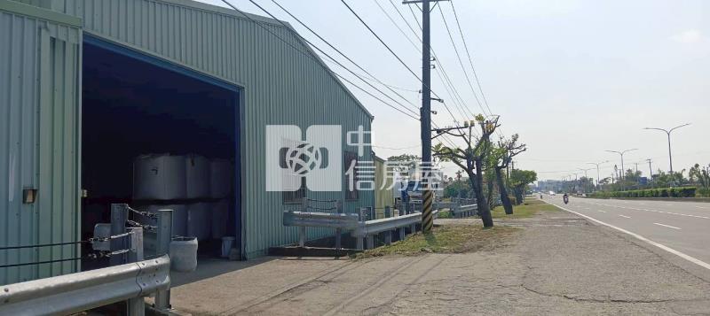 柳營臨省道三角窗有水電2.77分方正農地房屋室內格局與周邊環境