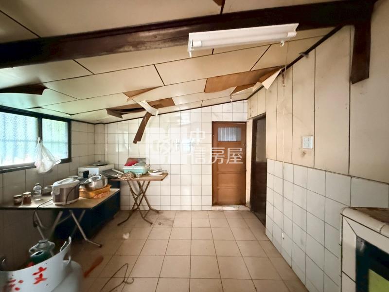 後壁新港東乙建送平房房屋室內格局與周邊環境