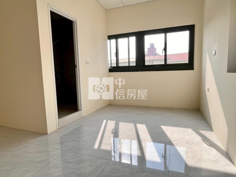 斗南國小旁全新整理車位透天房屋室內格局與周邊環境