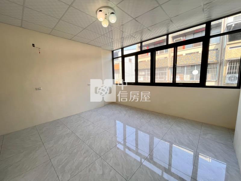 斗南國小旁全新整理車位透天房屋室內格局與周邊環境