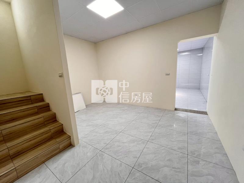 斗南國小旁全新整理車位透天房屋室內格局與周邊環境