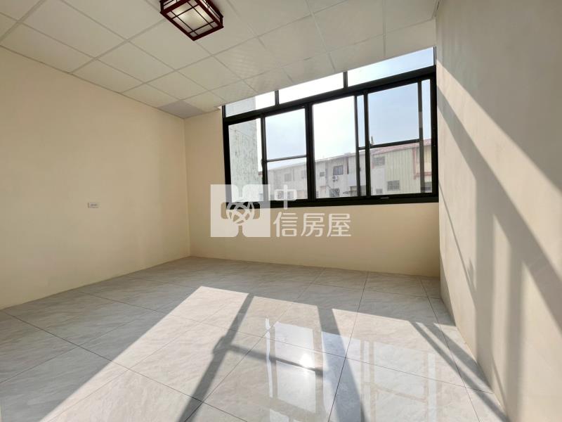 斗南國小旁全新整理車位透天房屋室內格局與周邊環境