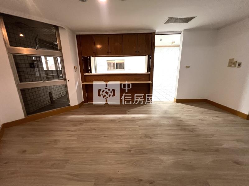 百吉利花園高樓三房平車（專任）房屋室內格局與周邊環境