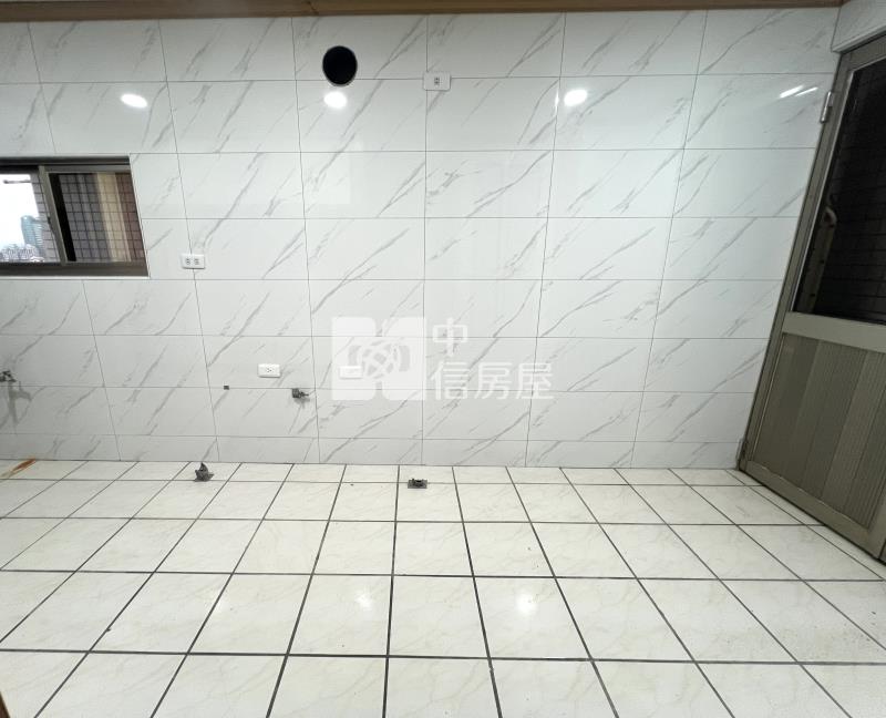 百吉利花園高樓三房平車（專任）房屋室內格局與周邊環境