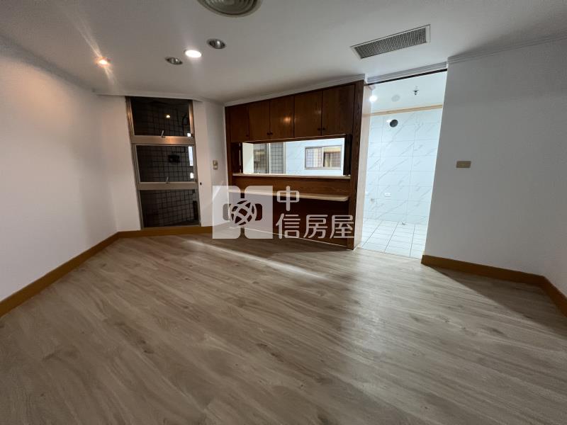 百吉利花園高樓三房平車（專任）房屋室內格局與周邊環境