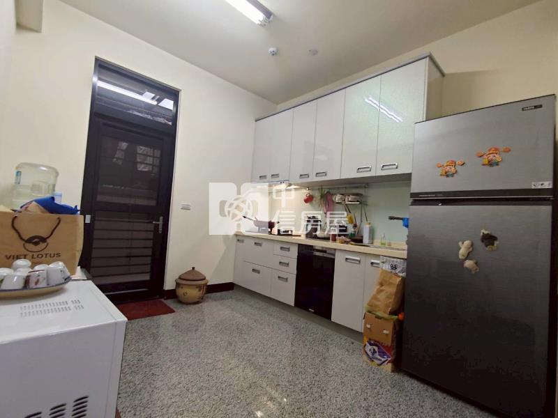 湖口市場輕屋齡美別墅房屋室內格局與周邊環境