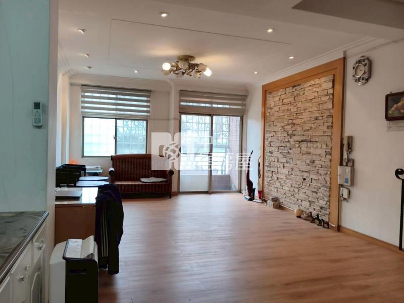 士校大池美透天房屋室內格局與周邊環境