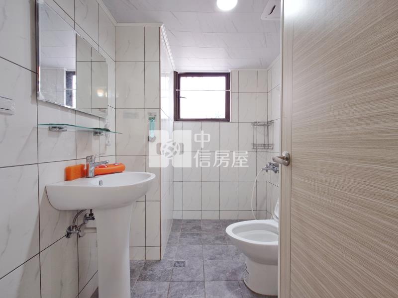 水湳麥克阿瑟2+1房房屋室內格局與周邊環境