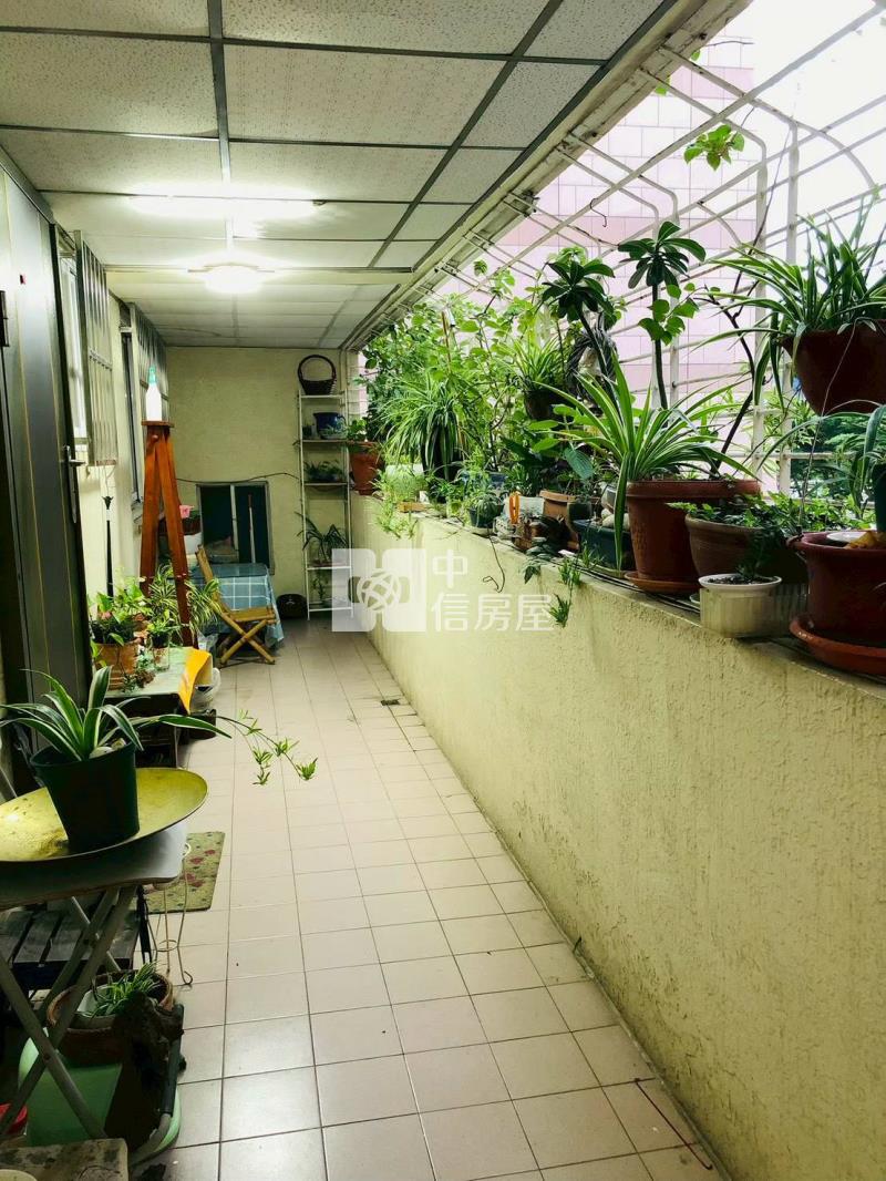 亞灣捷運,輕軌2房房屋室內格局與周邊環境