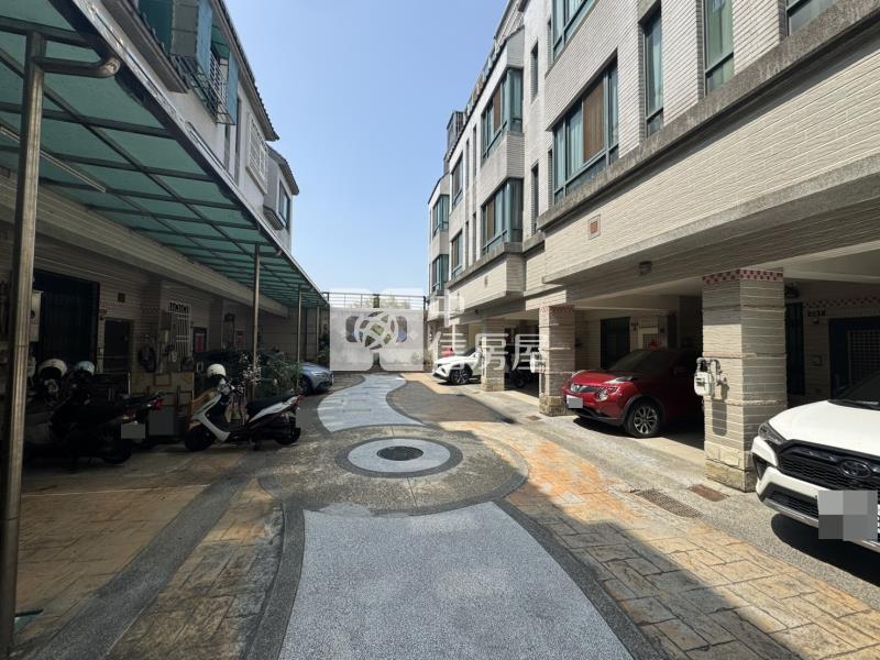 南屯近單元五輕屋齡透天別墅房屋室內格局與周邊環境