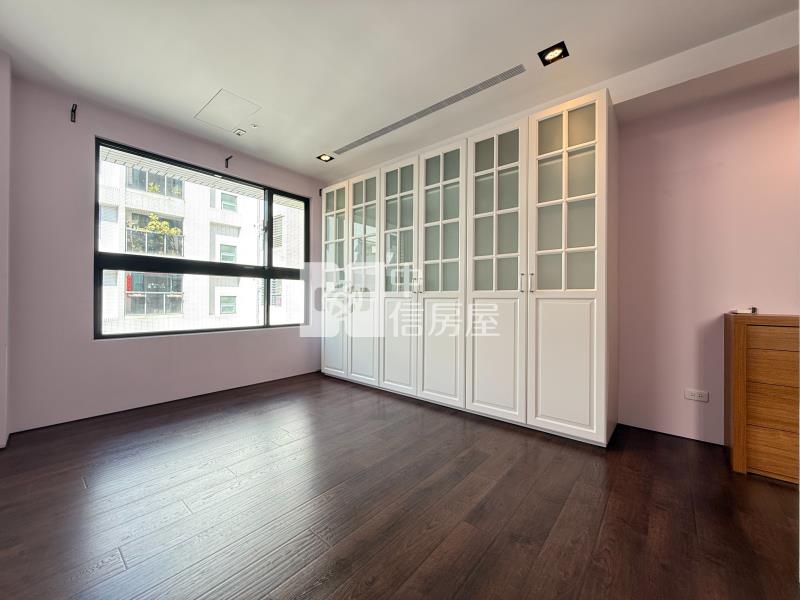 葳格高中文華硯高樓屋美三改二房平車房屋室內格局與周邊環境