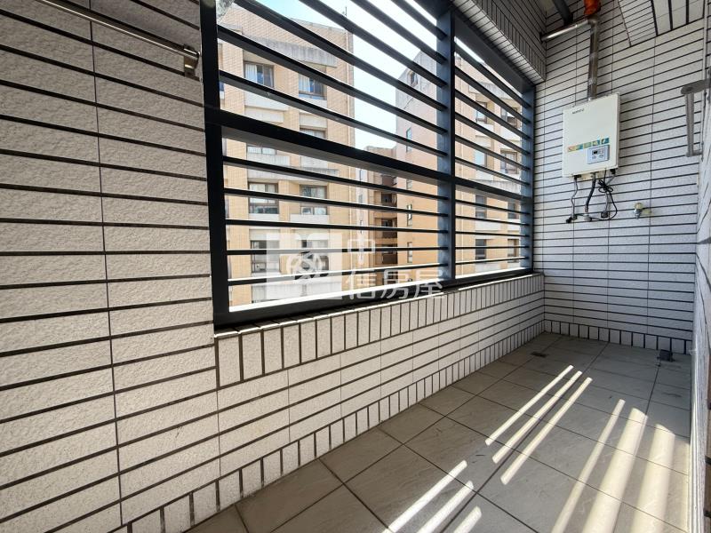 葳格高中文華硯高樓屋美三改二房平車房屋室內格局與周邊環境