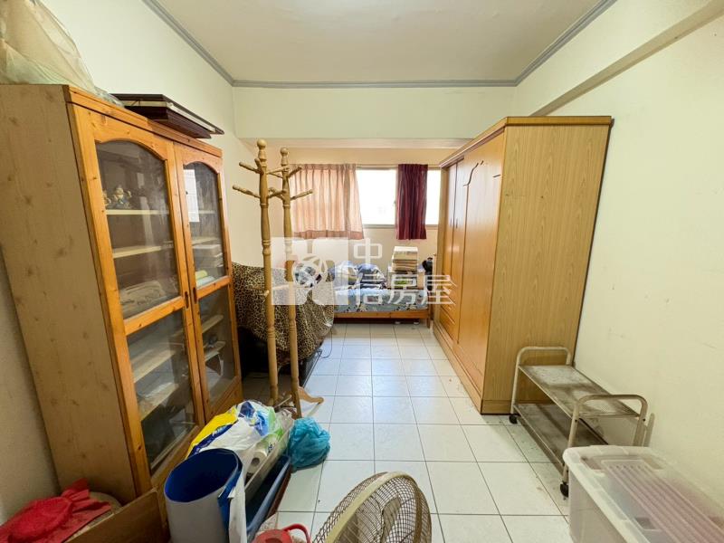 興安商圈採光三房車位房屋室內格局與周邊環境