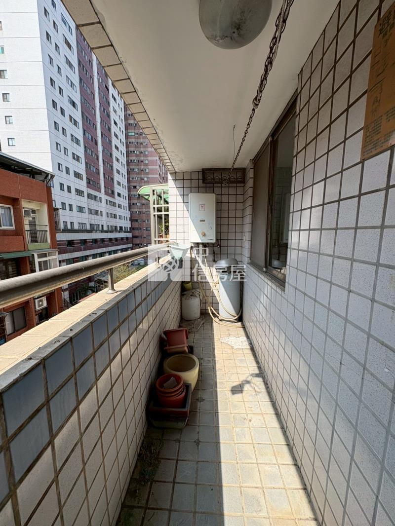 興安商圈採光三房車位房屋室內格局與周邊環境