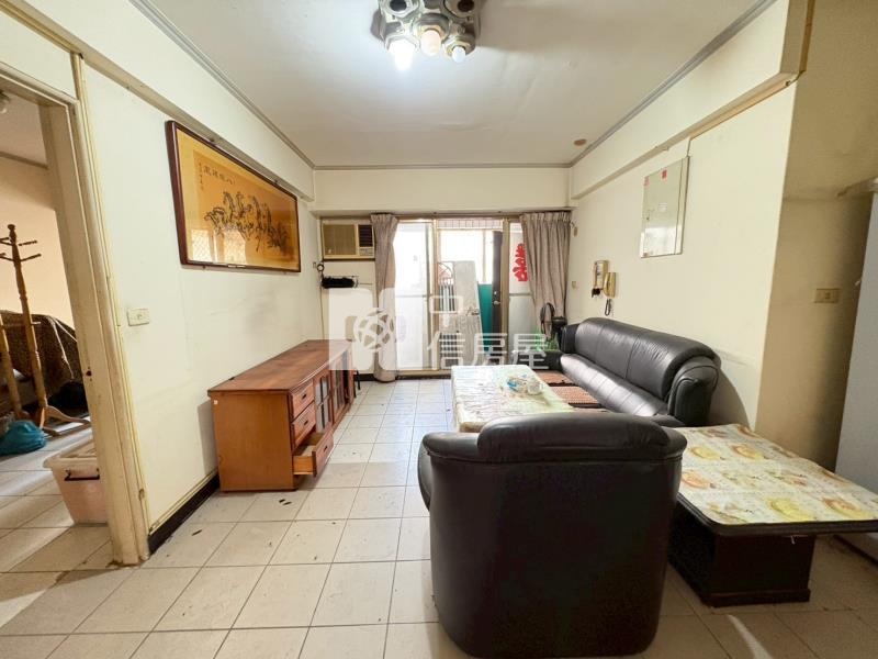 興安商圈採光三房車位房屋室內格局與周邊環境