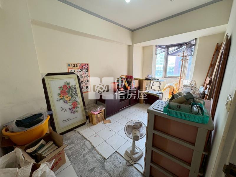 興安商圈採光三房車位房屋室內格局與周邊環境