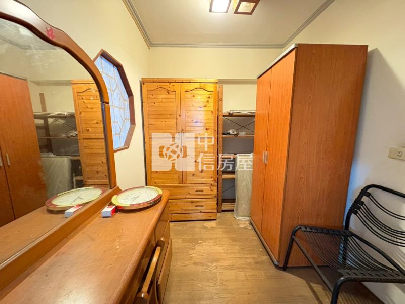 興安商圈採光三房車位房屋室內格局與周邊環境