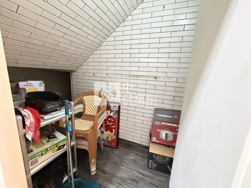 基隆廟口走路3分鐘南榮路2樓房屋室內格局與周邊環境