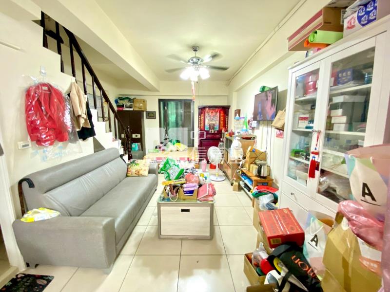 專任 -(詠隆第堡)太平震後輕屋齡美墅房屋室內格局與周邊環境