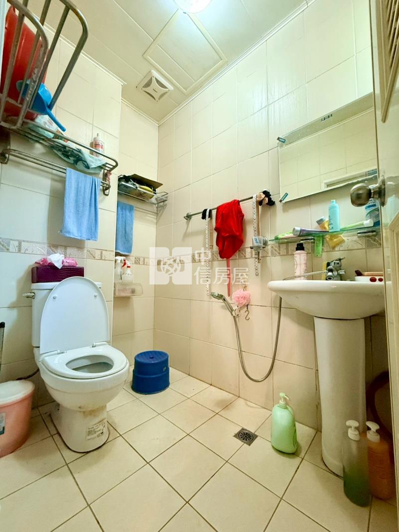 專任 -(詠隆第堡)太平震後輕屋齡美墅房屋室內格局與周邊環境