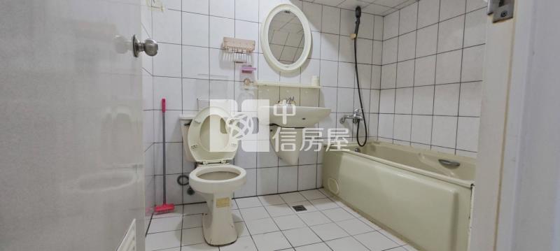 永康中華大道鑫店住+車位房屋室內格局與周邊環境