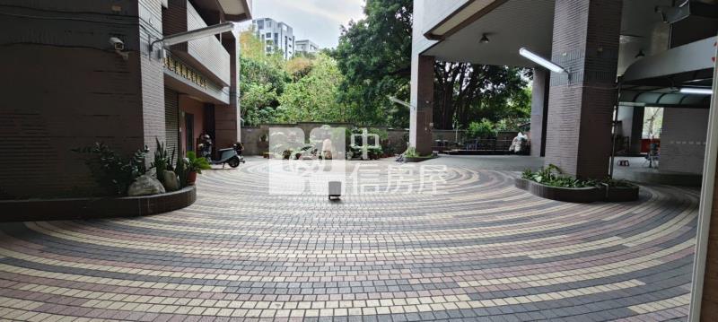 永康中華大道鑫店住+車位房屋室內格局與周邊環境