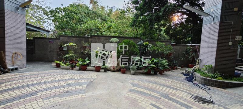 永康中華大道鑫店住+車位房屋室內格局與周邊環境