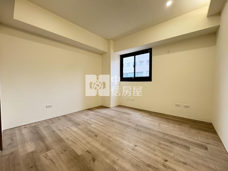 逢甲青海熱鬧商圈美3房附平車房屋室內格局與周邊環境