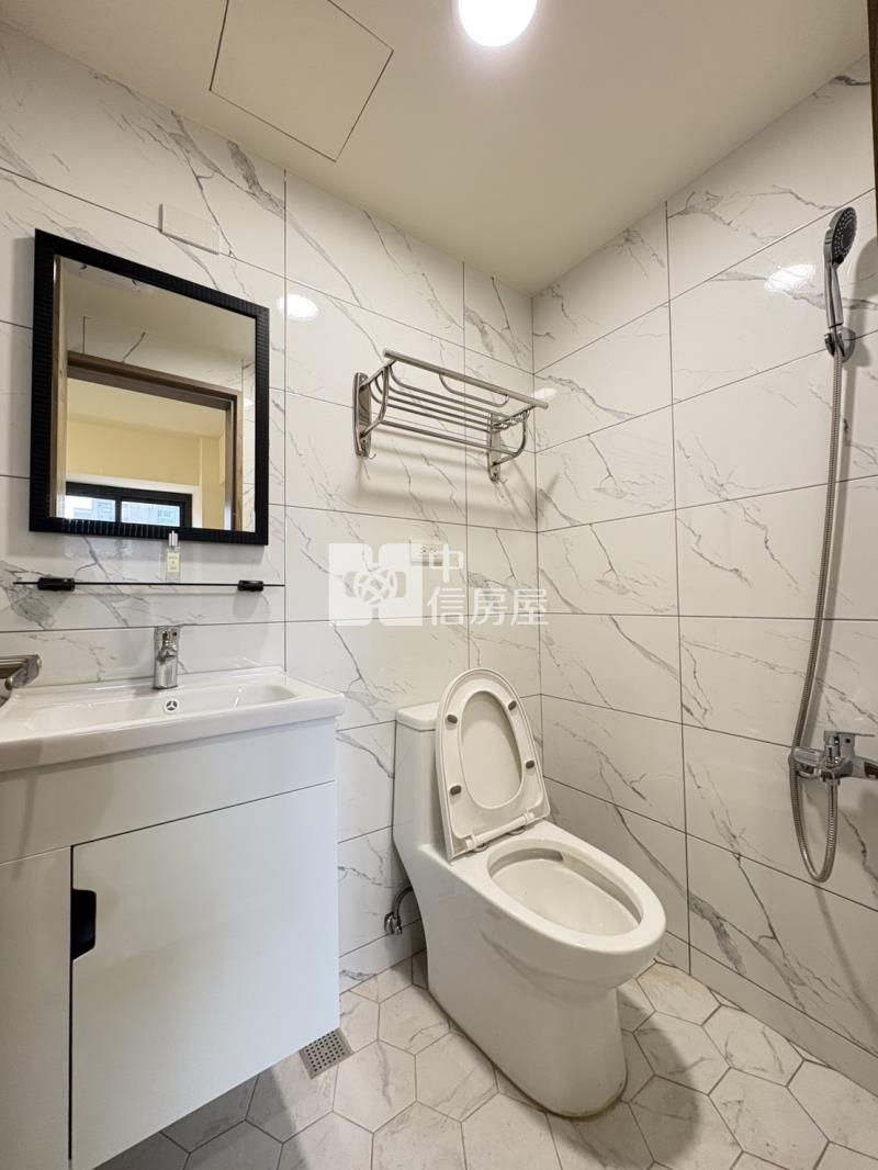 逢甲青海熱鬧商圈美3房附平車房屋室內格局與周邊環境